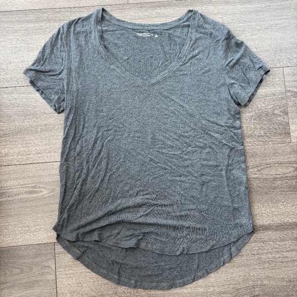Abercrombie & Fitch Grey T-Shirt - Picture 1 of 3